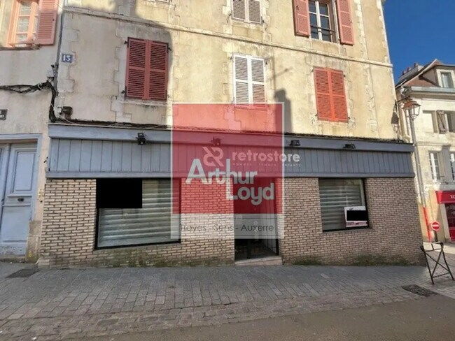 Plus de détails pour Local commercial à louer