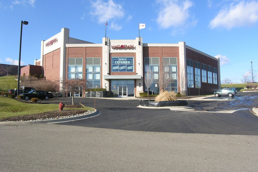 43223-43235 W 12 Mile Rd, Novi, MI à louer - Photo de l’immeuble – Image 3 sur 7