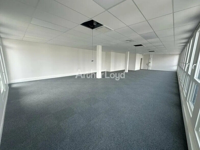 Bureau dans Reims à vendre - Photo intérieure – Image 3 sur 9