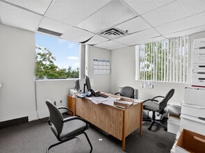 121-123 Av Labrosse, Pointe-claire, QC à vendre Photo intérieure– Image 2 sur 3