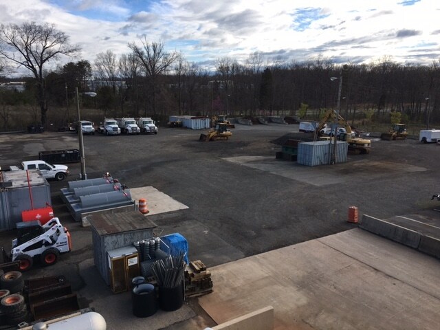 11112 Industrial Rd, Manassas, VA à louer - Photo de l’immeuble – Image 3 sur 6