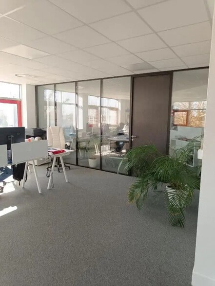 Bureau dans Nantes à louer - Photo de l’immeuble – Image 2 sur 6