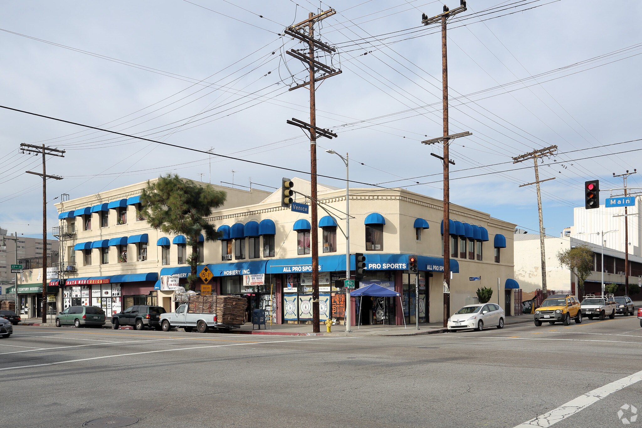 1601-1611 Main St, Los Angeles, CA à vendre Photo principale– Image 1 sur 6