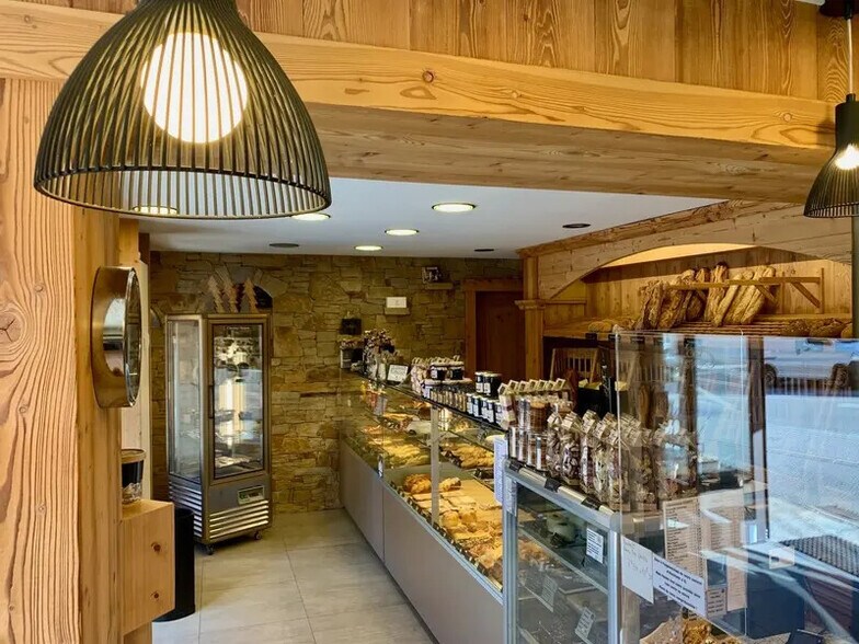 Local commercial dans Le Grand-Bornand à vendre - Photo de l’immeuble – Image 1 sur 8
