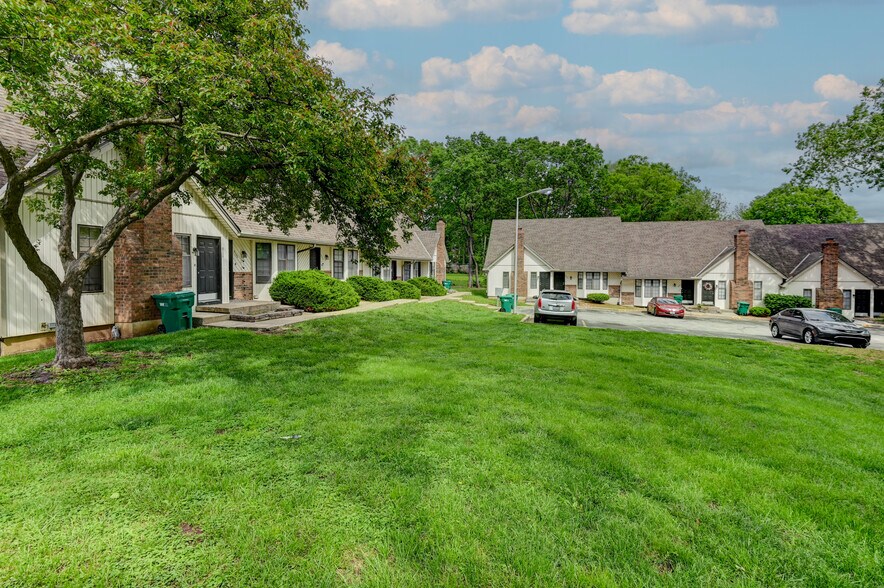9730-9768 Locust St, Kansas City, MO à vendre - Photo de l’immeuble – Image 3 sur 12