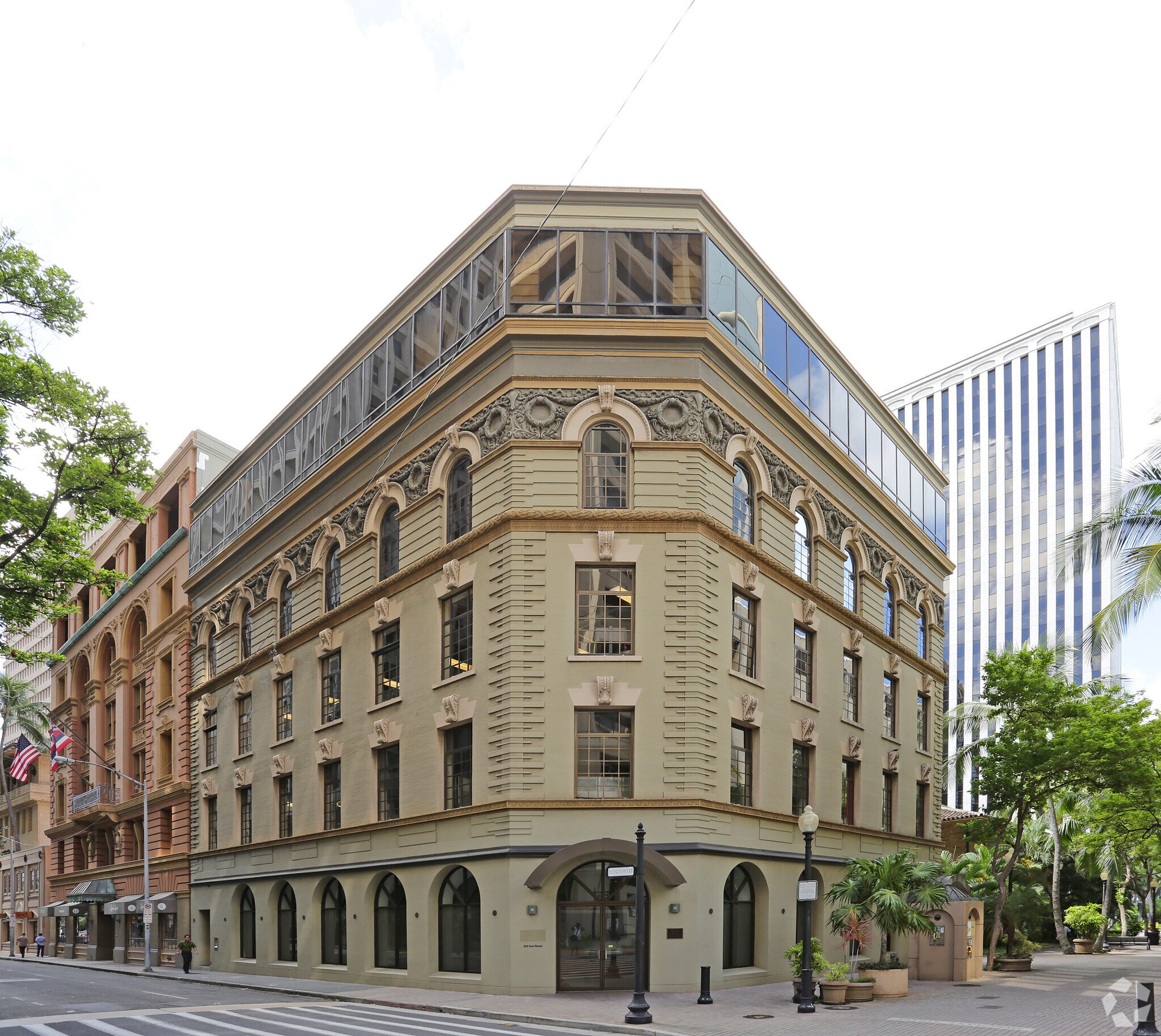 851 Fort Street Mall, Honolulu, HI à louer Photo principale– Image 1 sur 14