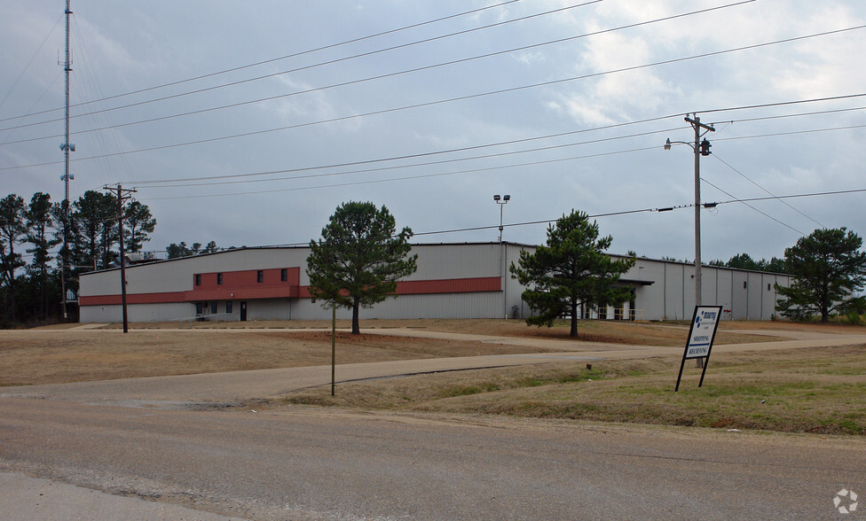400 E Industrial Park Rd, Holly Springs, MS à louer - Photo de l’immeuble – Image 1 sur 23