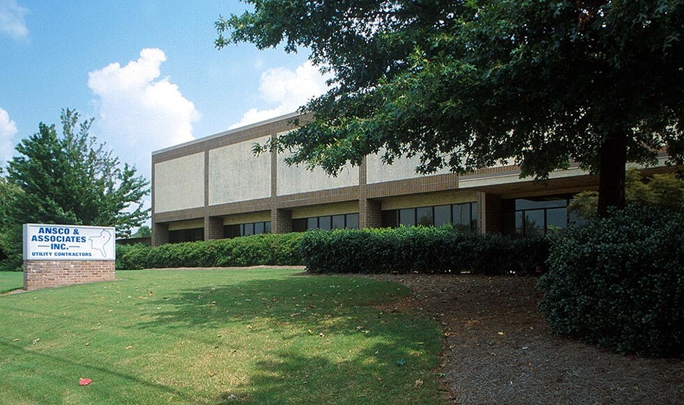 1911 Mountain Industrial Blvd, Tucker, GA à louer - Photo de l’immeuble – Image 2 sur 3