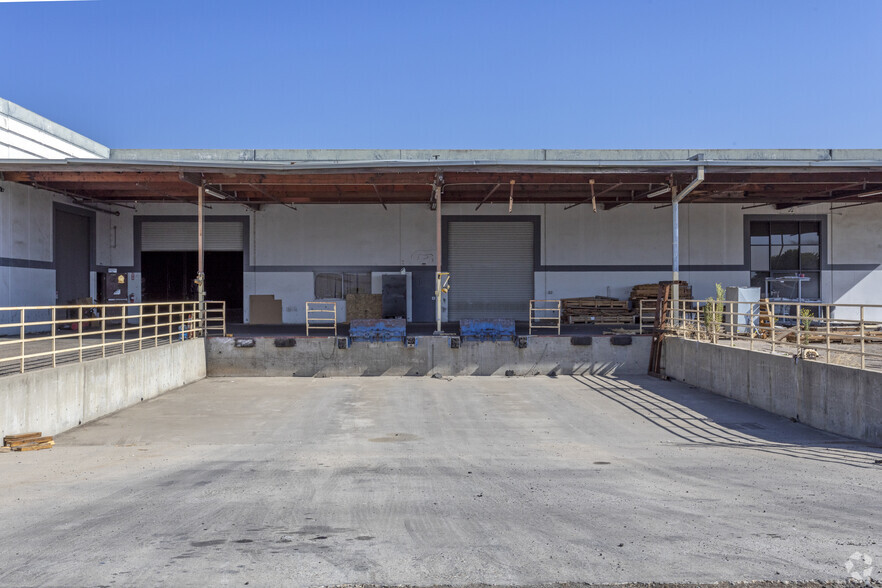 5333 N Cornelia Ave, Fresno, CA à louer - Photo de l’immeuble – Image 2 sur 8