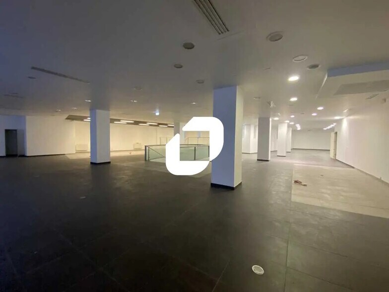 Local commercial dans Montrouge à louer - Photo de l’immeuble – Image 3 sur 10