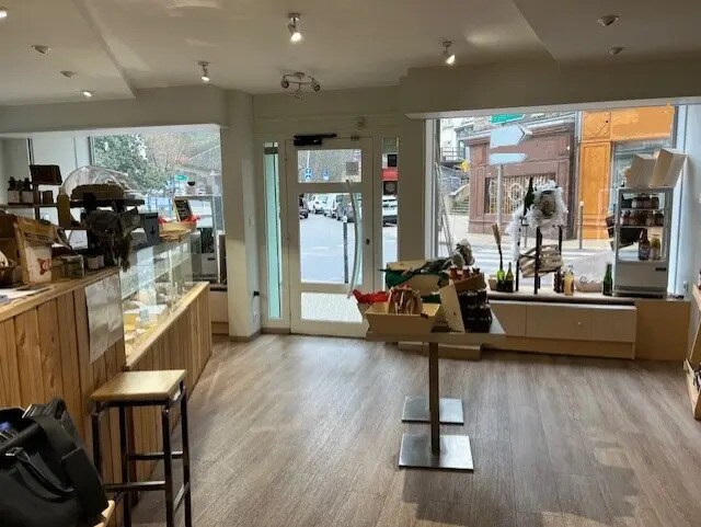 Local commercial dans Annonay à vendre - Photo de l’immeuble – Image 3 sur 3