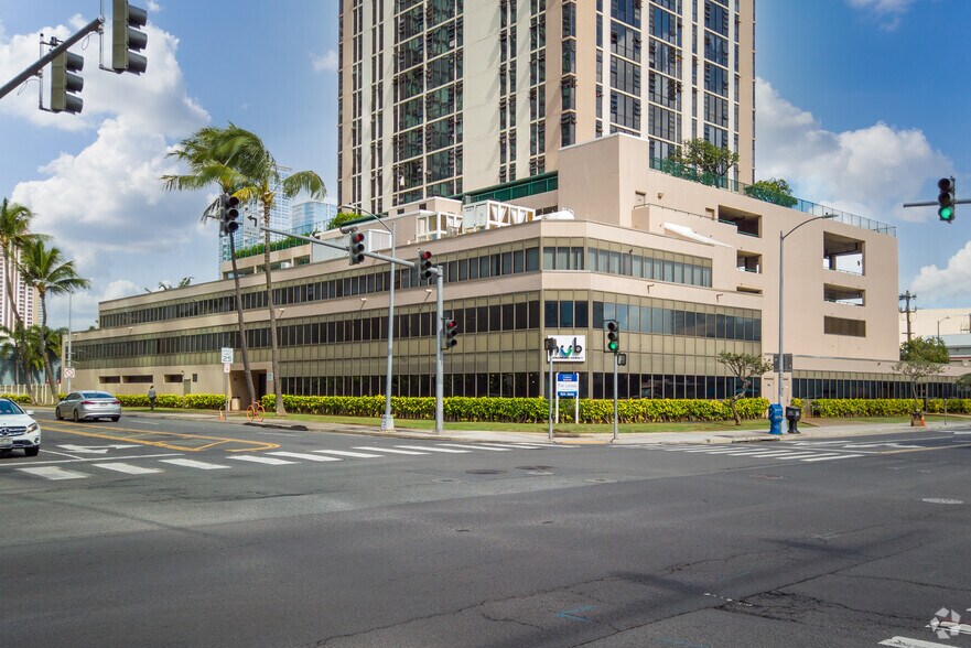 1050 Queen St, Honolulu, HI à louer - Photo de l’immeuble – Image 2 sur 20