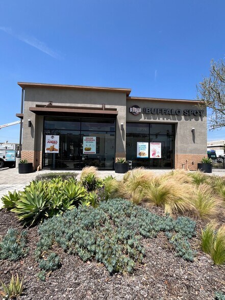 Washington Blvd, Pico Rivera, CA à louer - Photo de l’immeuble – Image 3 sur 9