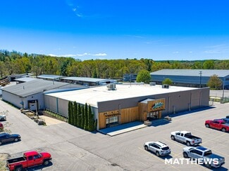 Plus de détails pour 1701 W South Airport Rd, Traverse City, MI - Local commercial à vendre