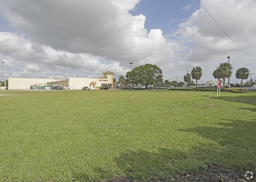 30346 Old Dixie Hwy, Homestead, FL à louer - Photo de l’immeuble – Image 3 sur 7