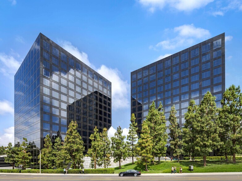 19800 MacArthur Blvd, Irvine, CA à louer - Photo de l’immeuble – Image 1 sur 6