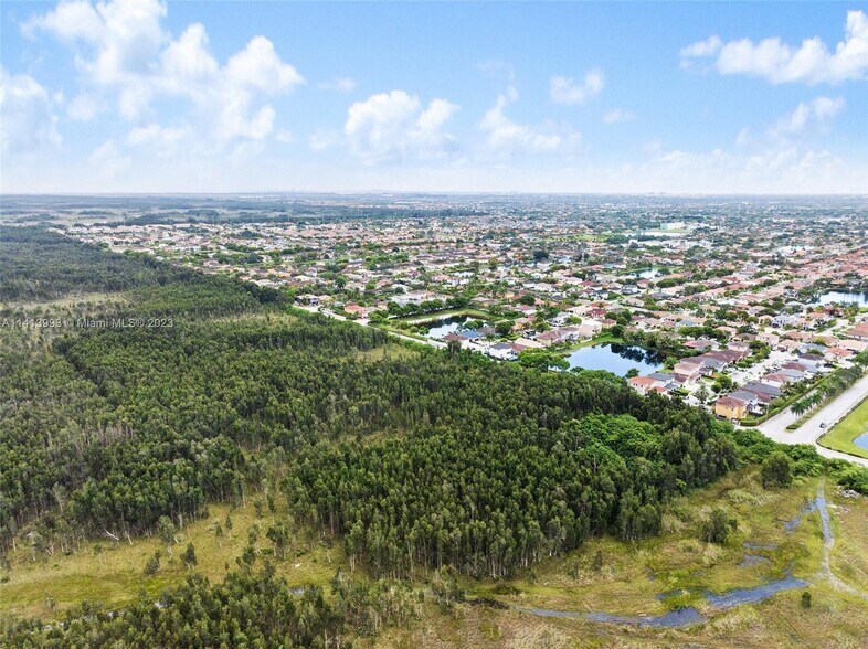 16700 165th, Miami, FL à vendre - Aérien – Image 2 sur 3