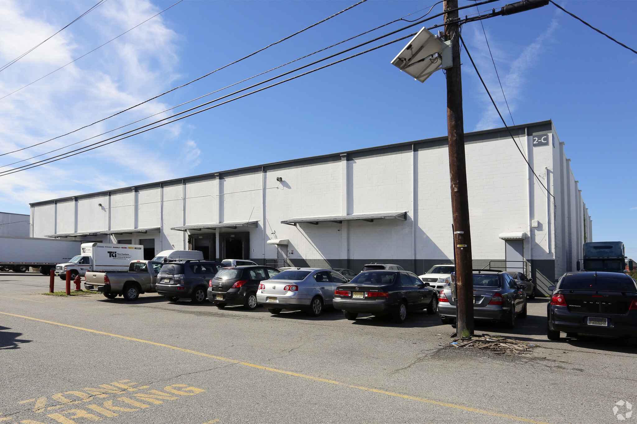2C Terminal Way, Avenel, NJ à louer Photo principale– Image 1 sur 5