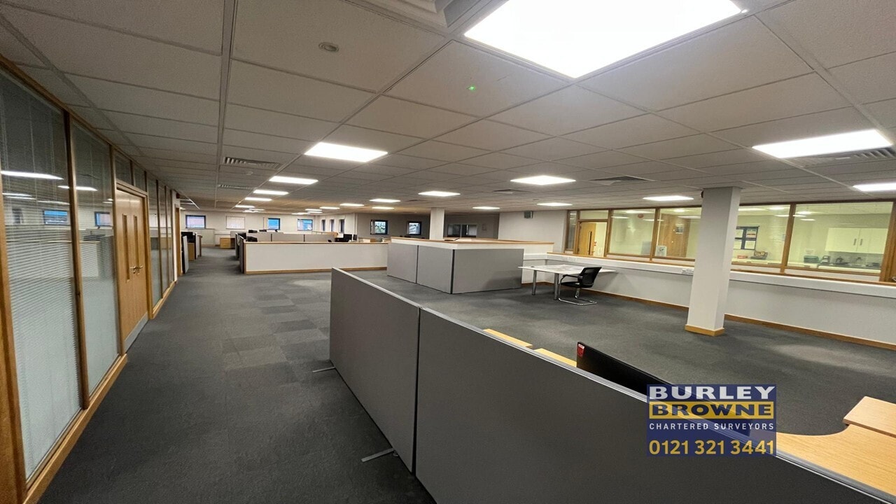 Halsall Electrical, Progress Business Centre, Brookfield Dr, Cannock à louer Photo de l’immeuble– Image 1 sur 7