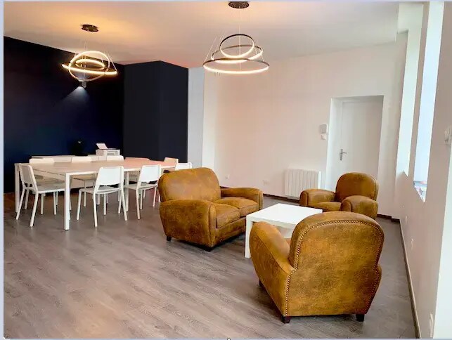 Plus de détails pour 17 Rue de Lyon, Meximieux - Bureau à louer