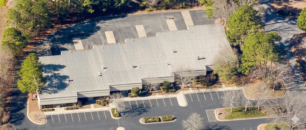 4040 Nine McFarland Dr, Alpharetta, GA à louer - Photo de l’immeuble – Image 3 sur 4