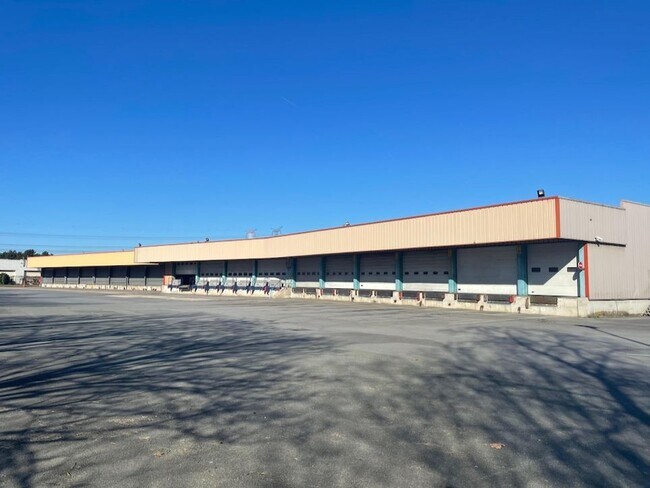 Plus de détails pour Industriel/Logistique à louer