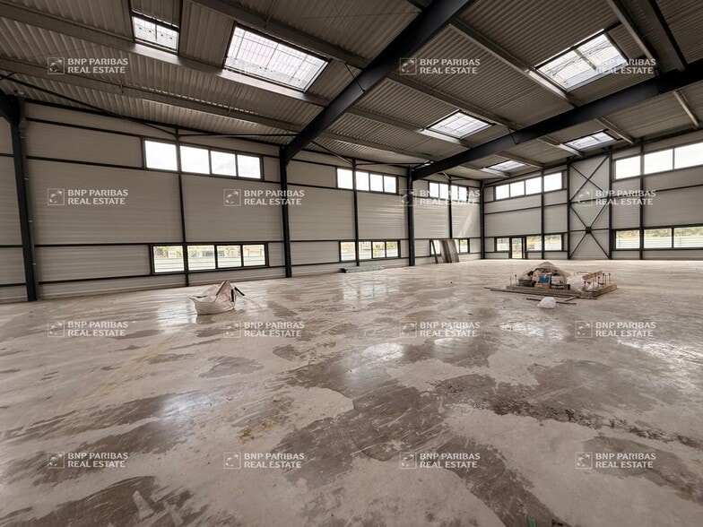 Industriel/Logistique dans Montgeron à vendre - Photo intérieure – Image 3 sur 6