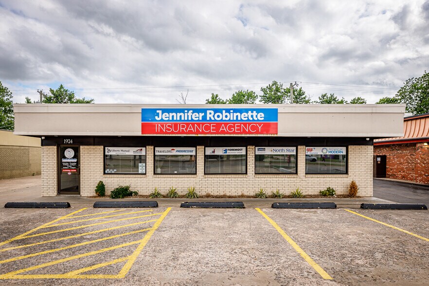 1924 NW Cache Rd, Lawton, OK à vendre - Photo de l’immeuble – Image 1 sur 15