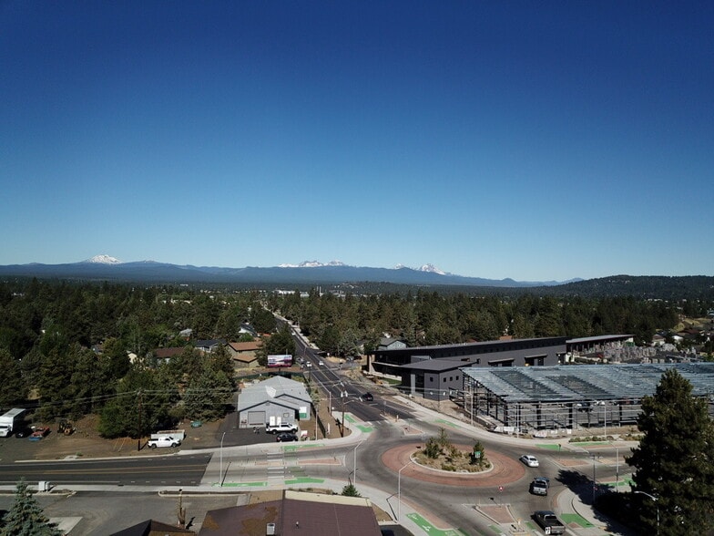 625 SE 9th St, Bend, OR à vendre - Photo de l’immeuble – Image 3 sur 13