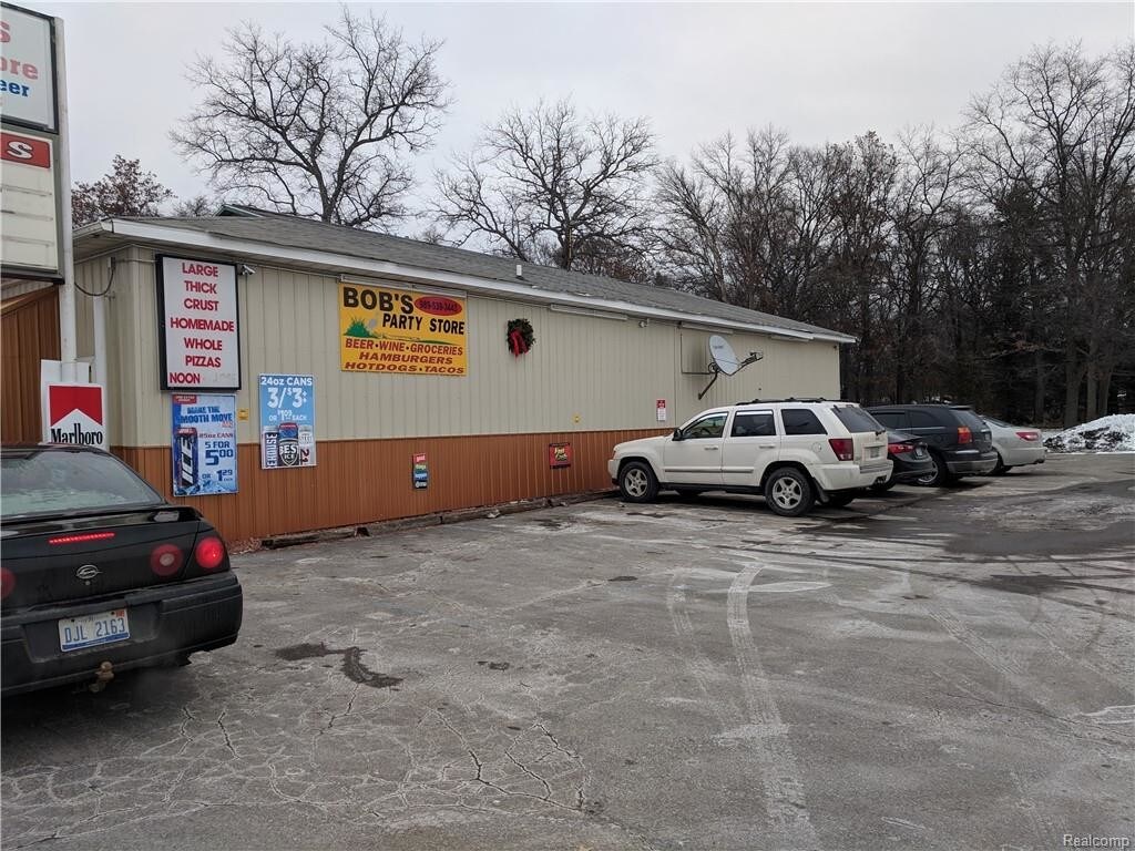 4012 N Clare Ave, Harrison, MI à vendre Autre– Image 1 sur 26