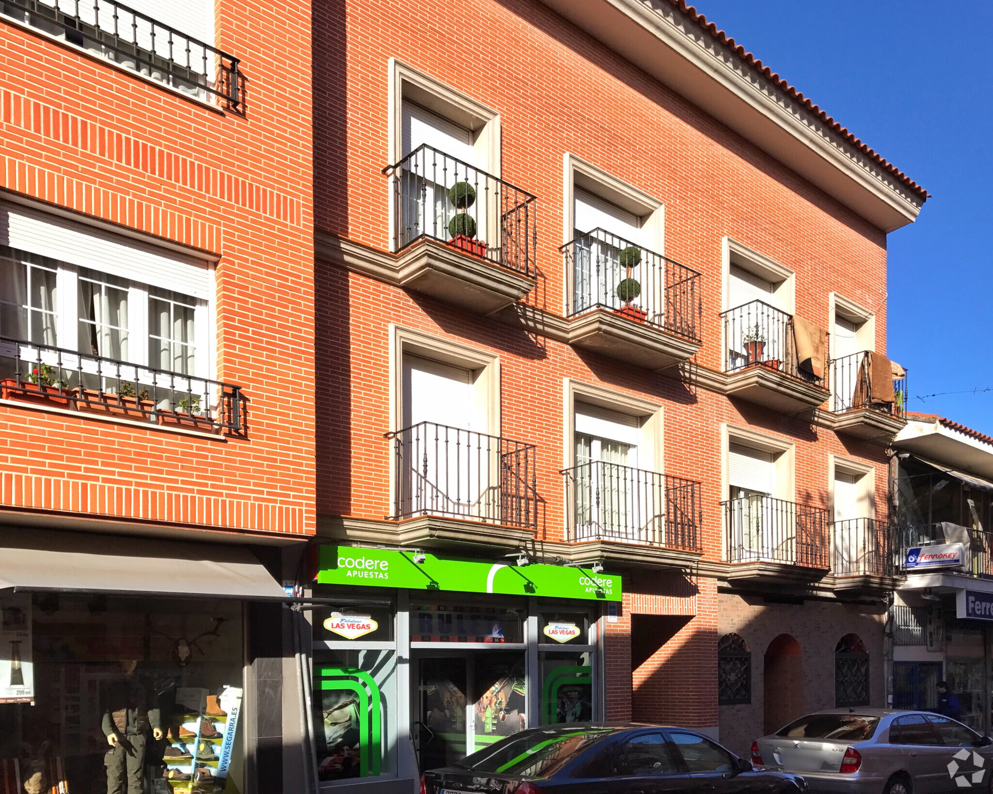 Avenida Consuelo, 6, Ciempozuelos, Madrid à vendre Photo de l’immeuble– Image 1 sur 3