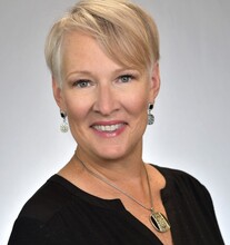 Lana Hodge
