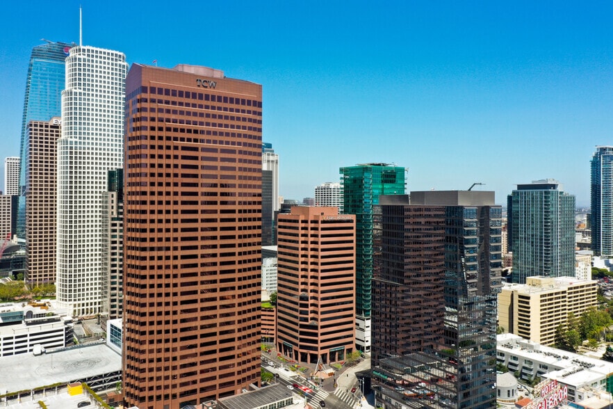 888 S Figueroa St, Los Angeles, CA à louer - Aérien – Image 2 sur 43
