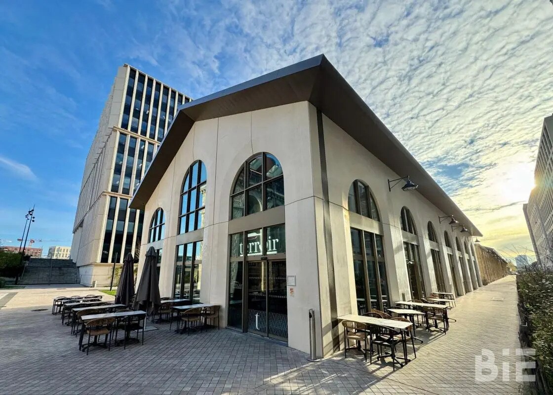 Bureau dans Bordeaux à louer Photo de l’immeuble– Image 1 sur 9