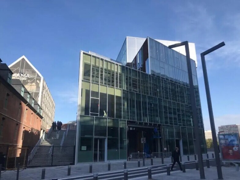 Bureau dans Lille à louer - Photo de l’immeuble – Image 1 sur 8