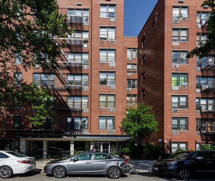 415 Stratford Rd, Brooklyn, NY à vendre - Photo de l’immeuble – Image 2 sur 7