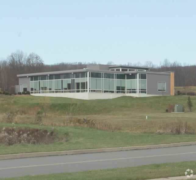 10 Fox Run Rd, Drums, PA à louer - Photo principale – Image 1 sur 3
