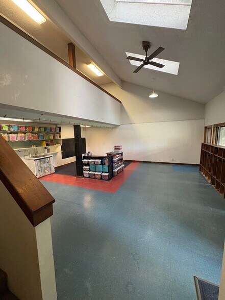 2505 E Walnut St, Columbia, MO à louer - Photo de l’immeuble – Image 3 sur 11