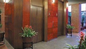 9901 W Interstate 10, San Antonio, TX à louer - Photo de l’immeuble – Image 2 sur 28