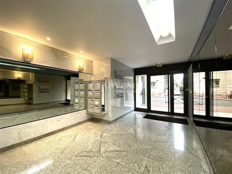 Bureau dans Levallois-Perret à louer - Hall d’entrée – Image 2 sur 8