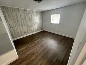14605 49th St N, Clearwater, FL à louer Photo de l’immeuble– Image 2 sur 5