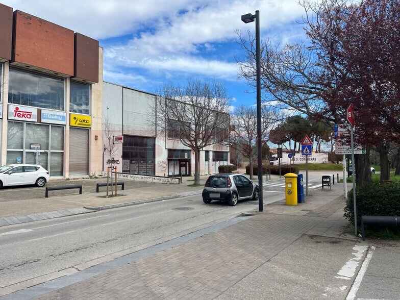 Industriel/Logistique dans Figueres, Gerona à vendre - Photo de l’immeuble – Image 2 sur 11