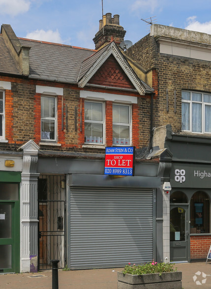 12 Winchester Rd, Londres à louer - Photo de l’immeuble – Image 3 sur 4
