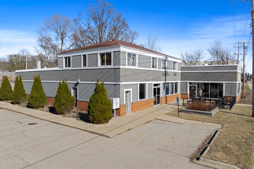 700 Northwest Hwy, Fox River Grove, IL à vendre - Photo de l’immeuble – Image 3 sur 22