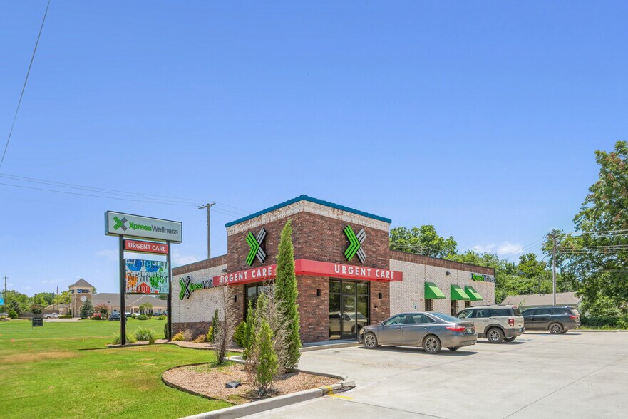1817 E Arlington St, Ada, OK à vendre - Photo de l’immeuble – Image 1 sur 4