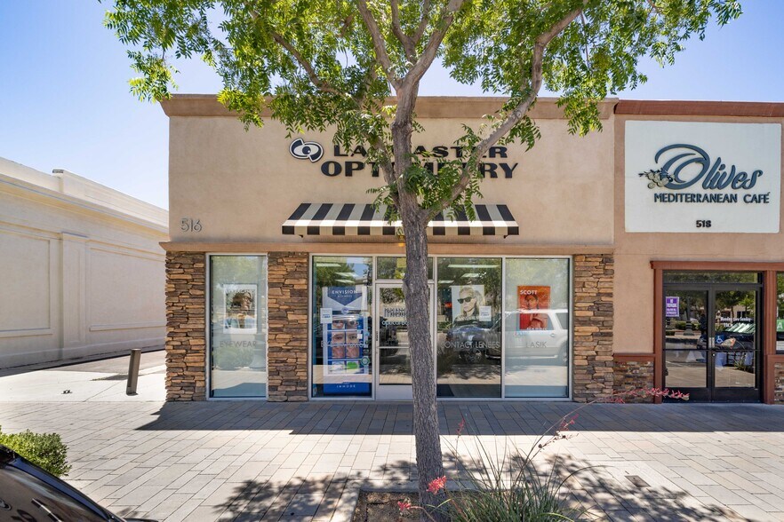 516 W Lancaster Blvd, Lancaster, CA à vendre - Photo de l’immeuble – Image 2 sur 13