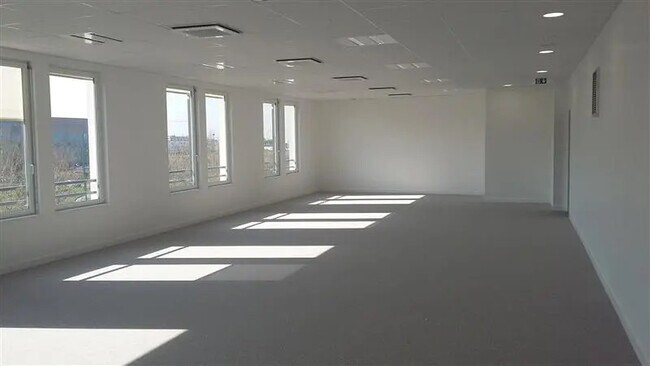 Plus de détails pour Bureau à louer