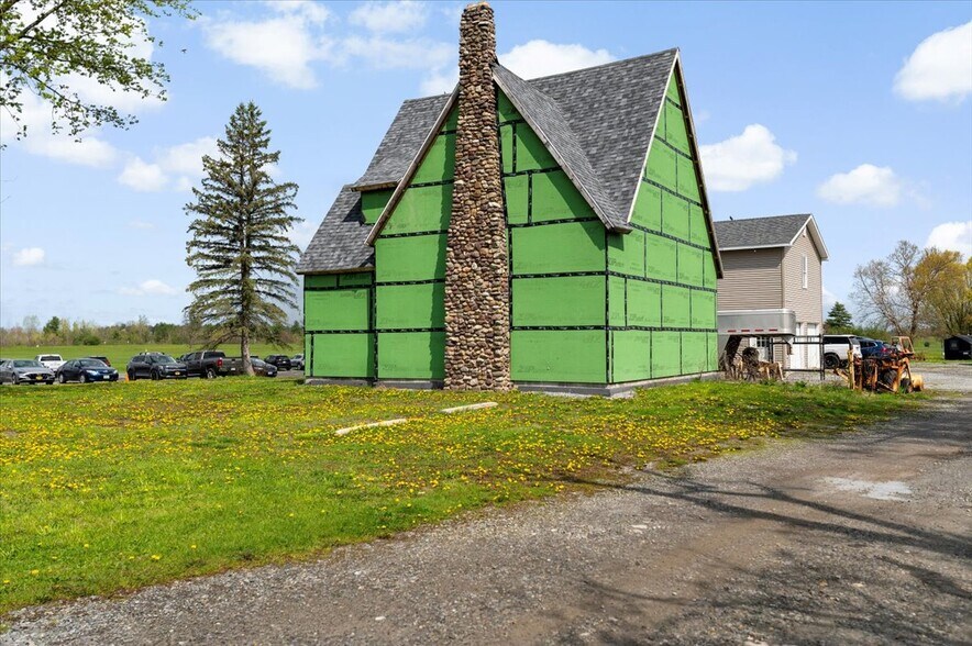 3737 NY-196, Fort Ann, NY à vendre - Photo de l’immeuble – Image 2 sur 30