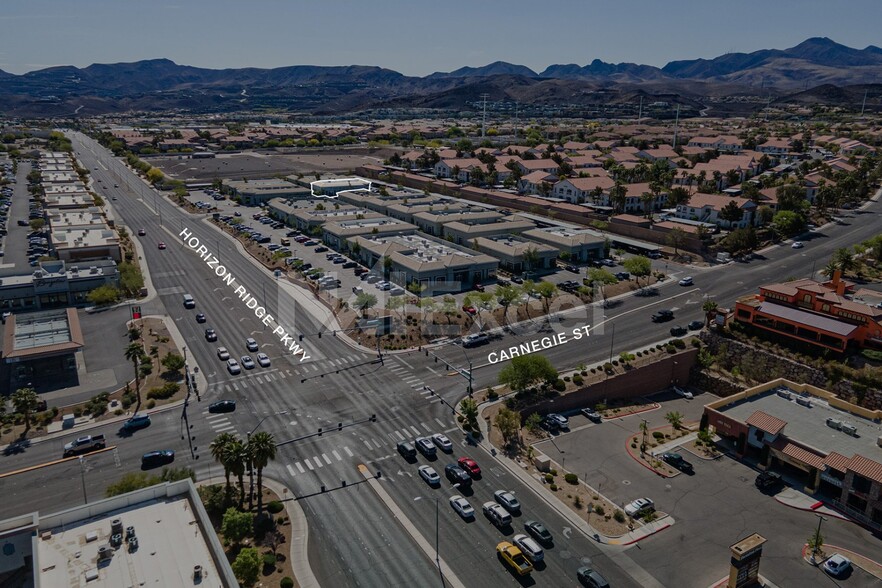 2425 W Horizon Ridge Pky, Henderson, NV à louer - Aérien – Image 3 sur 4