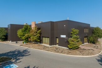 Plus de détails pour 100 Courtland Ave, Vaughan, ON - Industriel/Logistique à louer